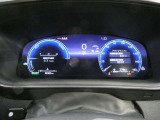 とっても見やすいメーターです。夜間時はラグジュアリーな気分にさせてくれる照明が魅力ですので、夜のドライブも楽しみになりますよ♪