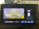 リアカメラ付で、後方をナビ画面で確認。車庫入れも安心です。もちろん、バックギアと連動しています。