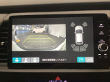 【リアカメラ】車庫入れや後退時に、自分自身の目で見きれない範囲をそっと助けてくれます。モニター越しに状況を確認できる安心感が、毎日の運転をより落ち着いた、スムーズなものへと導きます。
