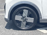 高級感引き立てるアルミ装着車。お洒落は足元からですね!