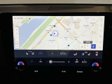 G-Link契約でご利用いただけるセンター通信型のナビ機能「コネクティッドナビ」を装備。従来のナビゲーションよりもリアルタイムな情報提供を可能にしました。