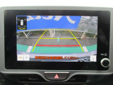 バックカメラがついているので、車庫入れをラクに行うことができます。