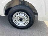 安全・安心な走行のために、納車前にダイハツのクルマを知り尽くしたエキスパートが基本性能に関わる機能や状態を徹底的に点検。消耗部品の交換など法定12ヶ月点検相当の点検・整備を実施しております