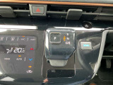 直線的で操作しやすい前後操作の電制シフトを採用。従来のシフトレバー車から乗り換えられる方にもわかりやすくなっています。