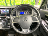 【純正革巻きステアリング】上質な革を使用することで、手にしっかり馴染みとても運転しやすいハンドルです♪