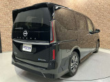 ■充実のアフターサービス■ 車の販売はもちろん、自社整備工場・自社鈑金工場・オイル交換&点検専門店舗を完備しておりますので納車後もお客様のカーライフをトータルでサポートいたします。