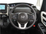 ◆Honda SENSING◆先進の安全運転支援機能で、さまざまなシーンで運転をサポート!システムが運転中のヒヤリハット回避を支援します。