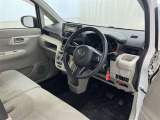 見通しのよいすっきりとした視界で、誰でも運転しやすいです。運転のしやすさは疲れにくさにも繋がりますよ♪
