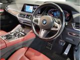 ☆センターパネルを運転席側に僅かに傾けたBMW独特のインパネ☆【駆け抜ける歓び】はここからもスタートしております☆