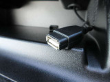USBソケットも付いてスマホの充電など様々な用途に使用でき便利です