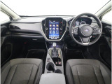 視界良好で運転しやすいコックピットです。シンプルで操作性の良いインパネ回りにデザインされ、SUBARUは安全性能に徹底的にまでこだわった視界設計を行っています。