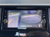 アラウンドビューモニターは前方や側面を映し出すことも可能ですので発進時の確認や幅寄せ離合時などにとても便利です。