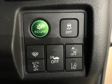【シティブレーキアクティブシステム】低速走行中に前方の車両等を認識し、衝突しそうな時は警報とブレーキで衝突回避と被害軽減をアシスト。より安全にドライブをお楽しみいただけます。