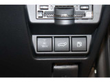 運転席右側の操作部です。パワーバックドア操作部です。