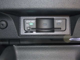 助手席グローブボックス内にビルトイン収納されたETC2.0になります。