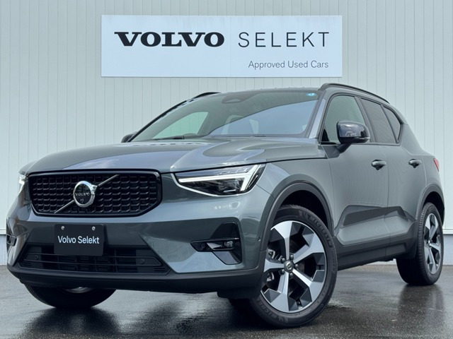 XC40 ウルトラ B4 AWD ダークエディション 4WD