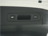 ◆予約クローズ機能付きパワーテールゲート◆キーや運転席のボタン、ハンズフリー機能など多彩なアクセスで自動開閉できます。