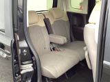 ☆人を中心に考えた広さと使いやすさ☆座面も広く長時間の運転も疲れにくいシート☆前席も後席も乗る人全てがくつろげる空間☆