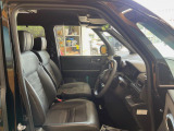 運転席シート廻りは使用感も少なく、良好な状態となっています。丁寧に使われていたことがよくわかりますね。