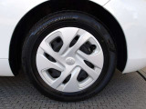 タイヤサイズは185/65R15です