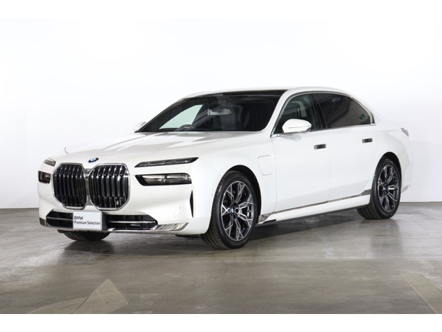 BMW i7 