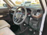 納車前にはプロのメカニックが点検、整備を行いますので安心してお乗り頂けます!!
