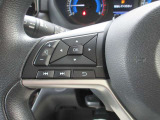 運転中に便利なステアリングスイッチ装備
