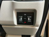 両側電動スライドドア