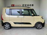 車両右側面からの写真になります。車をご覧になりたい時はお気軽に最寄りの店舗へご相談下さい。