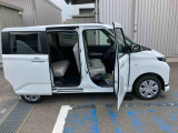 中古車をお選びいただく際に気になる走行距離や修復歴などに加えてキズ・凹みの有無・状態や消耗品の交換、今までの整備状況が &ldquo;ダイハツ認定中古車カルテ&rdquo;でわかります。