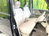 運転席シート廻りは使用感も少なく、良好な状態となっています。丁寧に使われていたことがよくわかりますね。