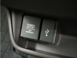 12V電源ソケット、USB接続端子!使いやすい場所に!装備が充実しています♪