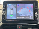 【アラウンドビューモニター】車を上から見下ろしているかのような映像で周囲の状況がひと目で確認、狭い駐車場に駐車するときも安心です♪