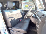 運転席シート廻りは使用感も少なく、良好な状態となっています。前オーナー様が丁寧に使っていたことがよくわかりますね。