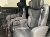 ゆとりある広々とした車内空間は、ドライブを始め買い物やレジャーなど、幅広く活躍します。一人でもみんなとでもお出かけを楽しみましょう!