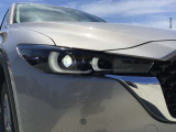 LEDヘッドランプ装備・消費電力が少なく明るいので夜間走行も安心して運転出来ます。