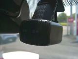 運転状況を映像と音で記録し、ドライブの思い出残しやドライバーの運転チェックができる、便利なドライブレコーダーを装備!あおり運転対策に役立つ後方撮影付きで、安心です♪ナビ画面に映し出すので、便利です!