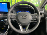 【純正革巻きステアリング】上質な革を使用することで、手にしっかり馴染みとても運転しやすいハンドルです♪
