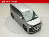両側パワースライドドア付きだから、狭い駐車スペースなどでの乗り降りラクラク♪小さなお子さまのいるご家庭には嬉しい装備です。