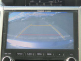 バックカメラ付き♪車庫入れ、バックでの駐車時に後方が見える事での安心感は大きいです☆一度装備したら外せなくなるアイテムです♪