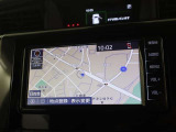 トヨタ純正メモリーナビゲーションが付いています♪ワンセグTV・CD再生機能・ブルートゥース接続での音楽再生、ハンズフリー通話に対応しております(*'▽')