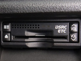 ★ETC(DSRC)が装備されています!!社外品とは違い収まりの良いデザインが人気!高速道路を利用する際は必需品ですよね!!ストレス無く料金所を通過出来ます!!