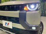 【LEDヘッドライト】悪天候や夜間走行時も良好な視界を確保し安心して運転できる高輝度LEDヘッドライトを装備!点灯速度が早く、消費電力も抑えられています。