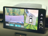【マルチビューカメラシステム】専用のカメラにより、上から見下ろしたような視点で360度クルマの周囲を確認することができます☆死角部分も確認しやすく、狭い場所での切り返しや駐車もスムーズに行えます。