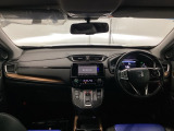 フロントガラスが大きく、ワイドな視界で運転もしやすくなるように設定されています。