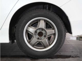 アルミホイール装着車です!これで足元まわりもおしゃれにきまります!