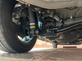 お車を安心してお乗りいただく為には、足回りの定期点検が欠かせません。サービスサポート(有償保証)では無料点検もご提供しており、安心のカーライフをお過ごしいただけるサポート体制が整っています。