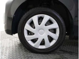 かっこいいホイールですね。 車のイメージを大きく左右するホイール部分はコダワリを持ちたいですね。