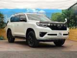 高透明度のガラス皮膜で撥水はもちろん、上質なツヤ・光沢を実現。紫外線や酸性雨から大切な愛車を保護し、色あせ・劣化を防止。「弾スプラッシュコート」、「弾プリミッサコート」からお選びいただけます。