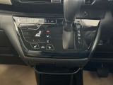 「オートエアコン」車内の温度を感知して、自動で温度調整をしてくれます